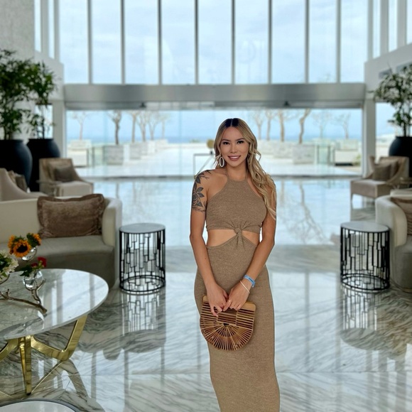 MEET YOUR POSH AMBASSADOR✨🧿 - Picture 8 of 16